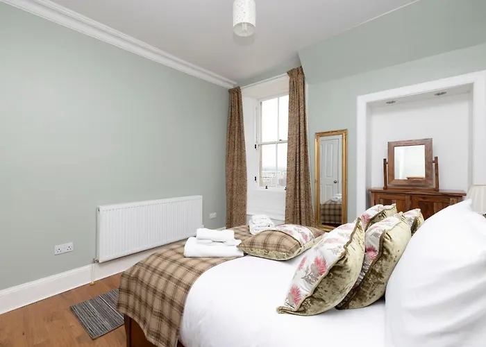 Joivy Cozy Apt Near Edinburgh Castle
