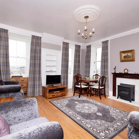 Joivy Cozy Apt Near Edinburgh Castle Exterior photo